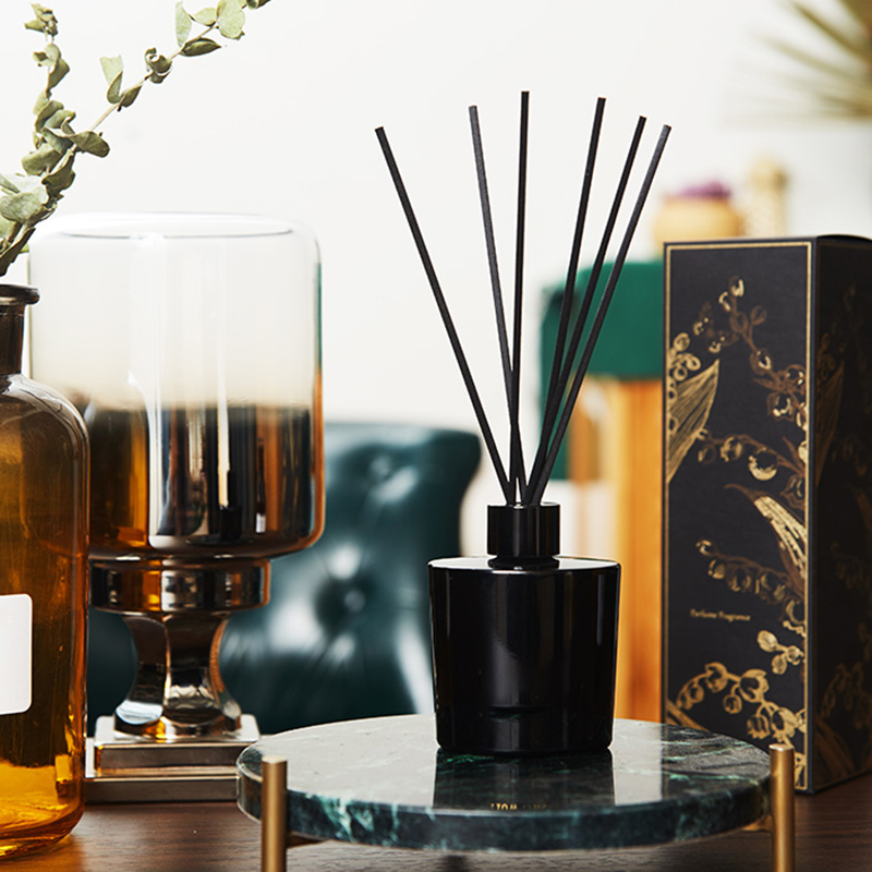 Your own brand customized wholesale luxury classical aroma essential oil reed diffuser for home fragrance